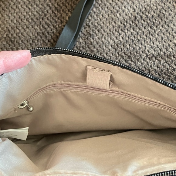 Baggalini crossbody purse - Picture 2 of 7